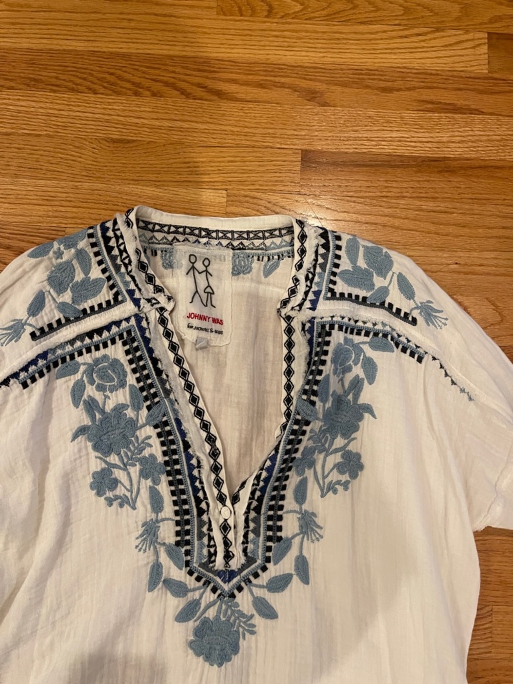 Johnny Was White Tunic with Blue Floral Embroidery - Picture 2 of 5